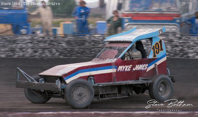 Rochdale 1982 (Steve Botham photo)