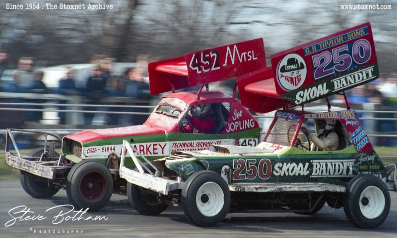 452 Joe Jopling, 250 Gerald Taylor. Aycliffe, March 1987.