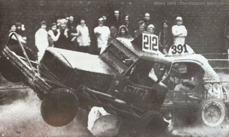 212 Frankie Wainman, 391 Stu Smith. Nelson, 1973.