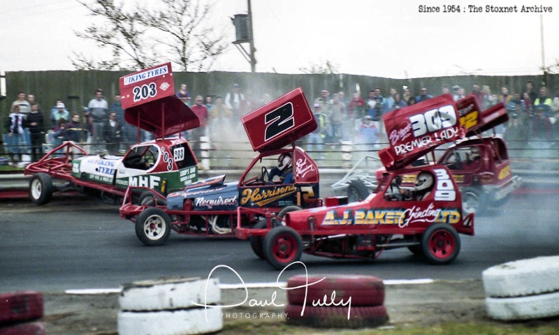 203 Dan Clarke, 2 Paul Harrison, 309 Jayne Bean. Northampton 1992.